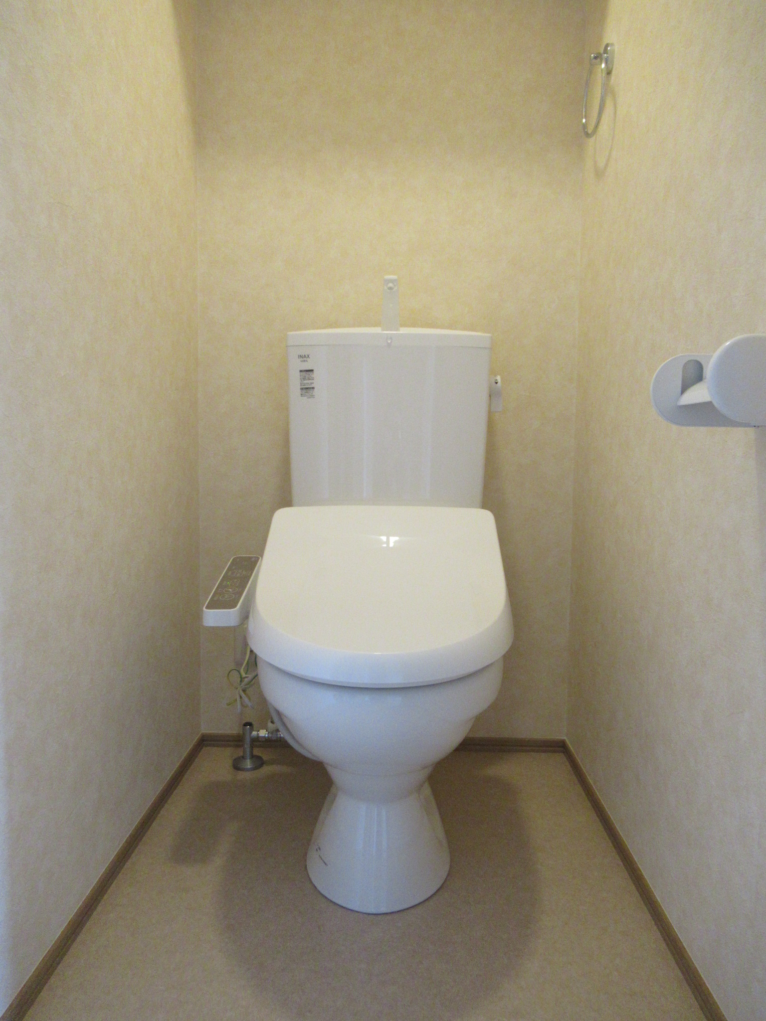 トイレ　別室の参考写真となります。