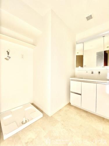 洗面設備　シンプルで使いやすい洗面台です！