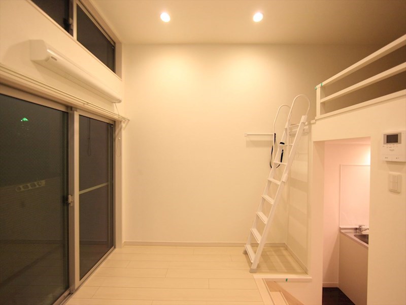 その他　洋室5.5帖　ロフト4.8帖（収納にも寝室にも使えます）