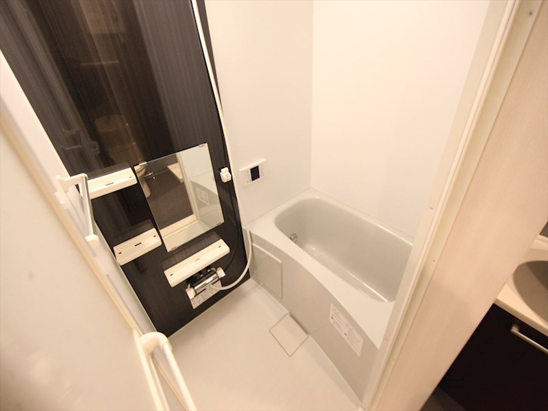 バス・シャワールーム　追い焚き機能付　オートバス機能付バスルーム