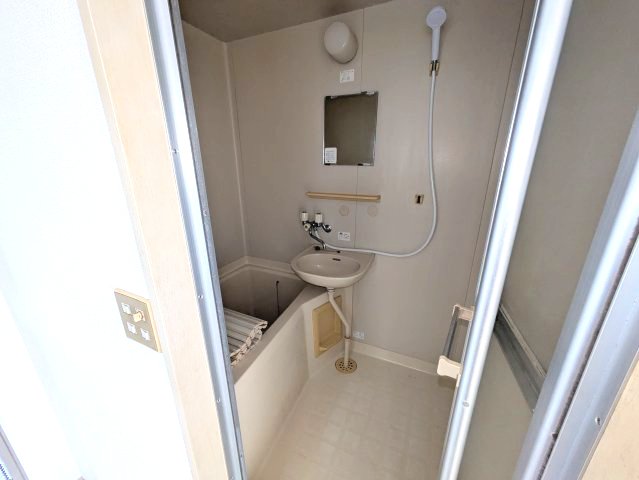 バス・シャワールーム　2024年12月撮影※現況を優先致します。