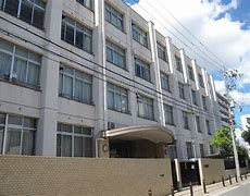 中学校　梅香中学校（中学校）まで1500m