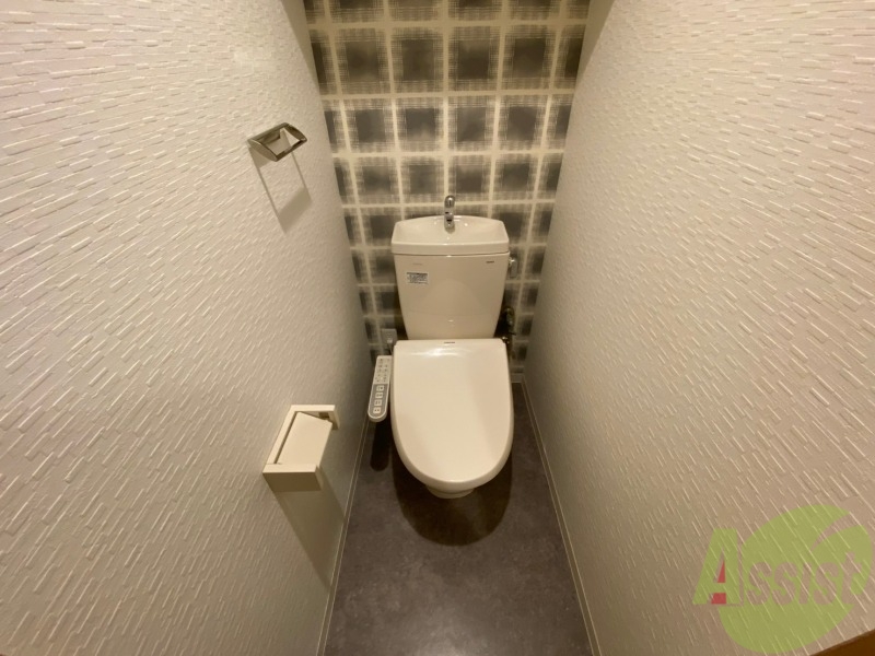 トイレ　こちらはトイレです。清潔感があり、安心して使用できます。