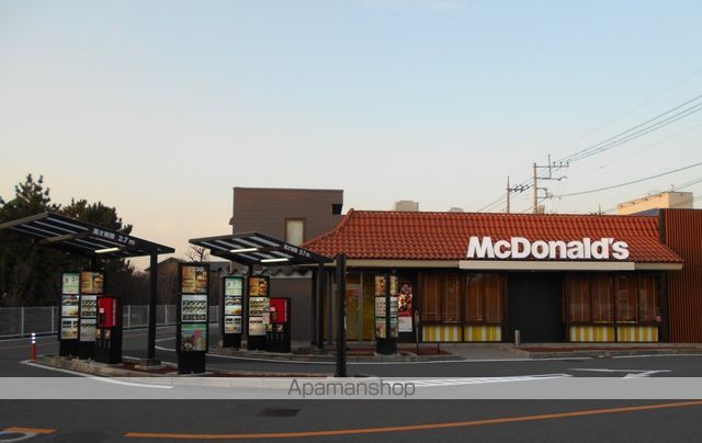 飲食店　マクドナルド八潮店（飲食店）まで657m