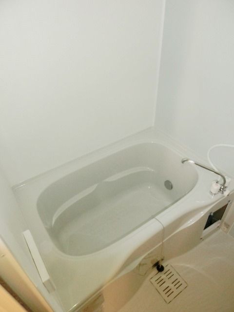 バス・シャワールーム　追い焚き付きのバスルーム