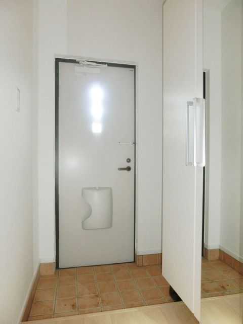 玄関　シューズボックス付きの玄関です