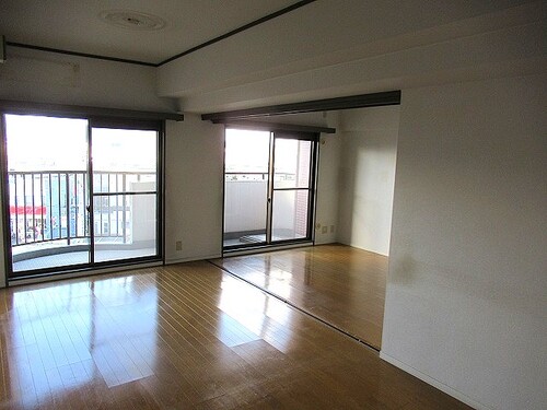 その他部屋・スペース　リビングダイニングから洋室へ