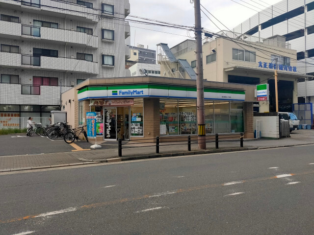 コンビニ　ファミリーマート鶴見横堤三丁目店（コンビニ）まで228m