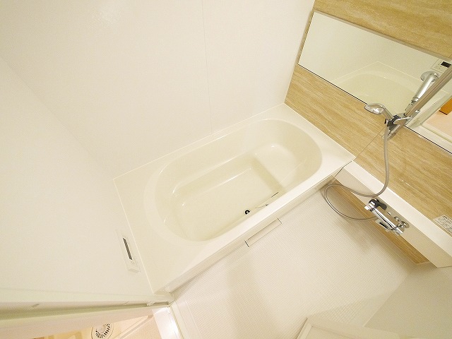 バス・シャワールーム　お風呂で日々の疲れを落としましょう