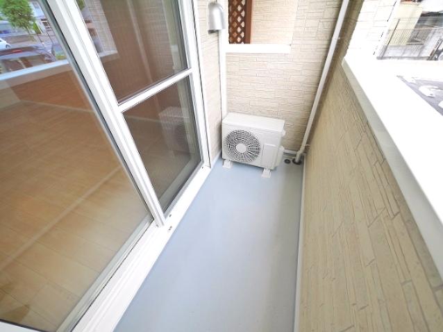 バルコニー　陽当たり良好なバルコニーです