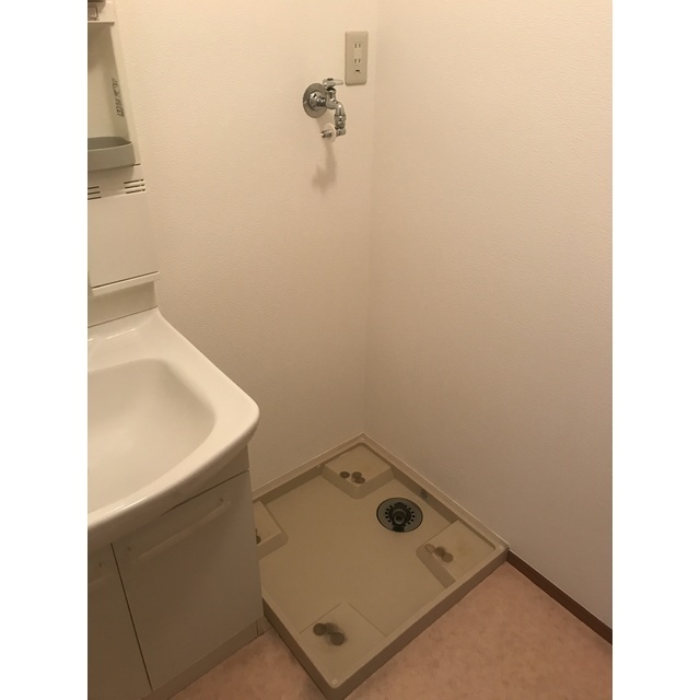 洗面設備　洗濯機置き場