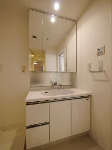 洗面設備　フレンシア外苑西