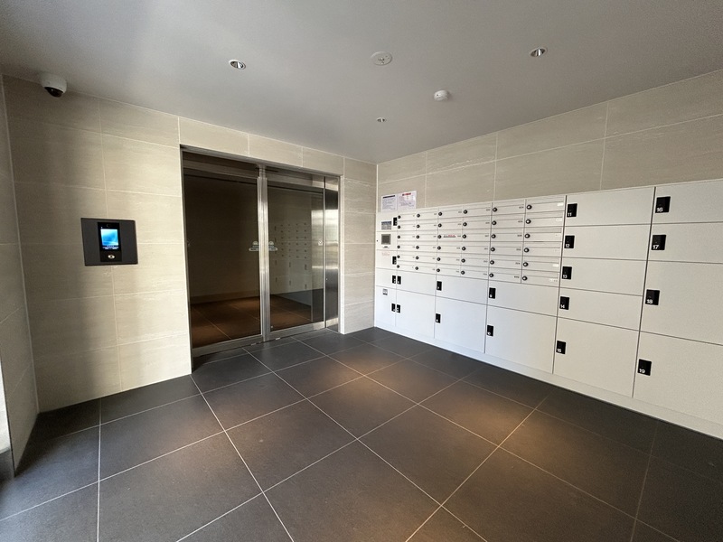 セキュリティ　不審者、勧誘員をシャットアウトできるオートロックです♪