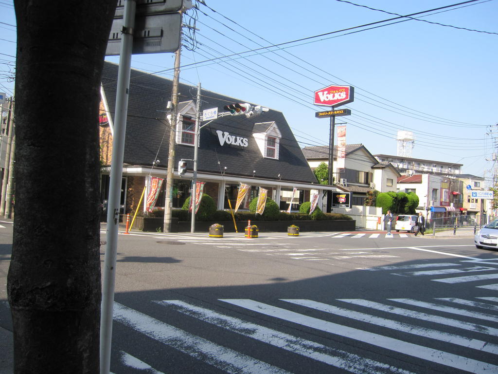 飲食店　フォルクス川口中央店（飲食店）まで451m