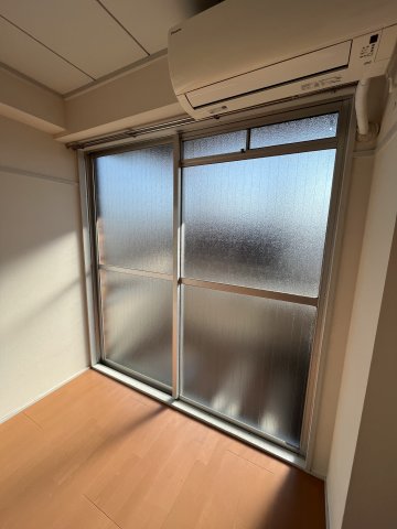 居室・リビング　ゆったりした洋室です