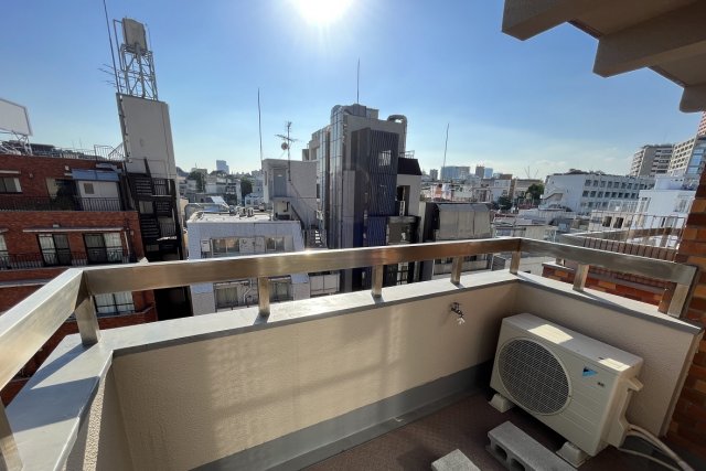 バルコニー　落ち着いた時間を過ごせるバルコニーです