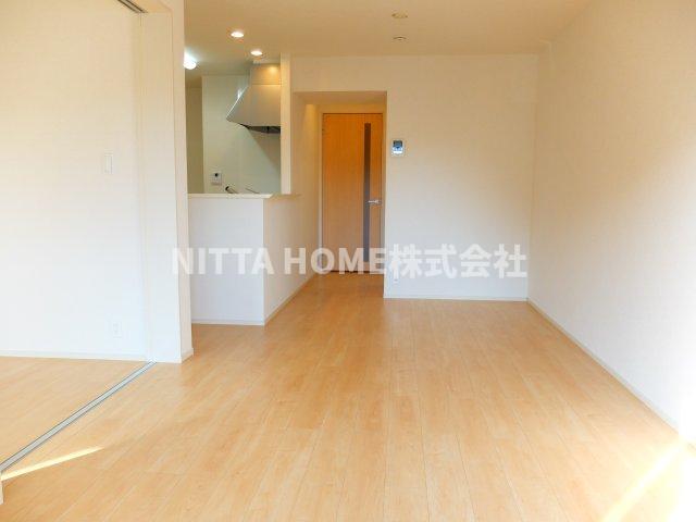 居室・リビング　リビング広々１２．２帖あります＊