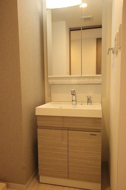 洗面設備　同物件別号室の写真です。