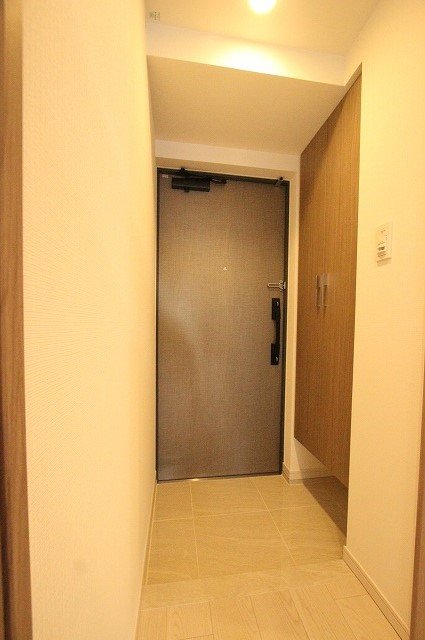 玄関　同物件別号室の写真です。