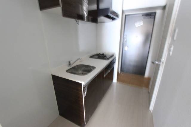 キッチン　キッチンスペースも広め