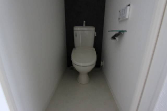 トイレ　トレイも綺麗です。