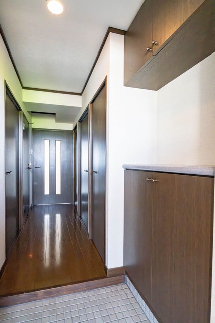 玄関　【玄関】※別号室写真　現状優先とします