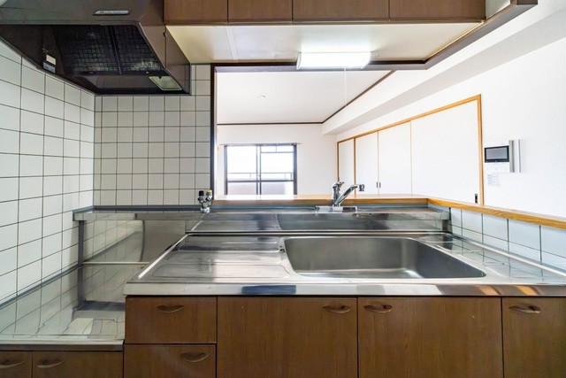 キッチン　【キッチン】※別号室写真　現状優先とします