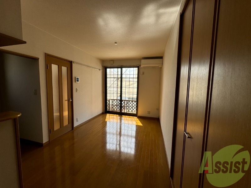 居室・リビング　きれいなＬＤＫが広がっていて居心地が良さそうですね。