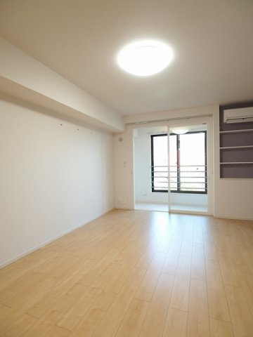 居室・リビング　内装です