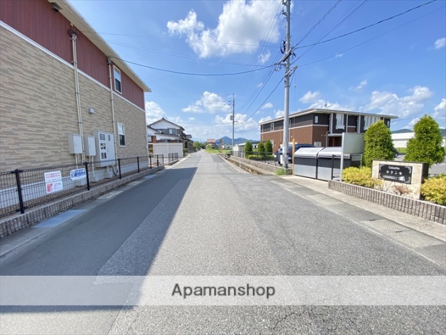 その他　前面道路（その他）まで0m