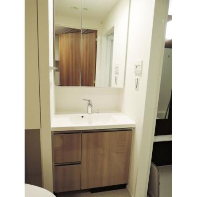 洗面設備　※写真は同タイプ住戸です。