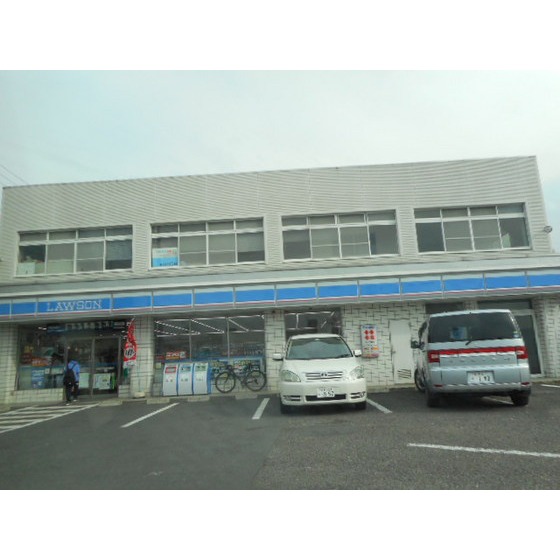 コンビニ　ローソン湯田中駅前店（コンビニ）まで587m