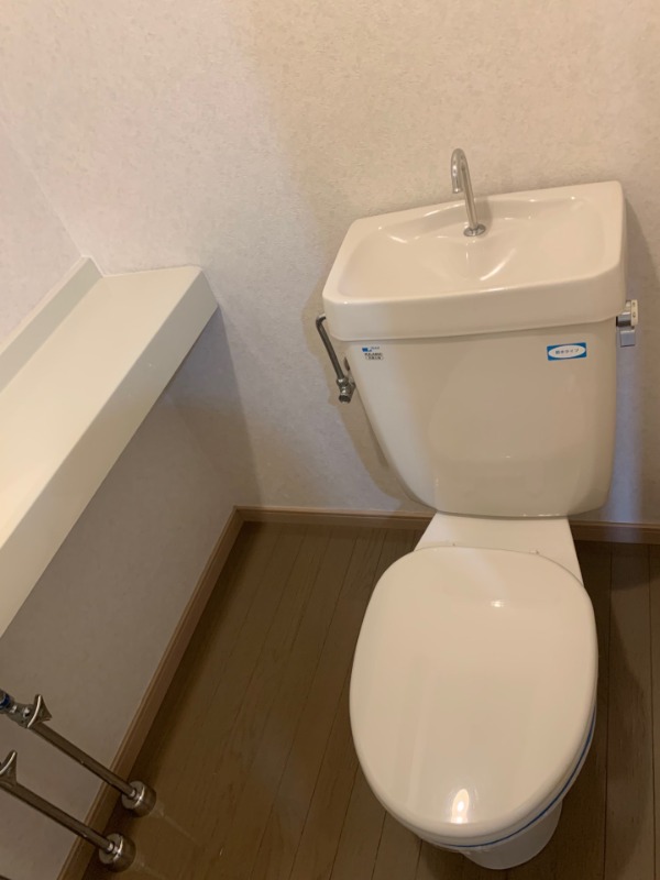 トイレ　別号室