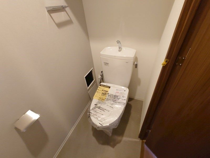 トイレ　トイレ