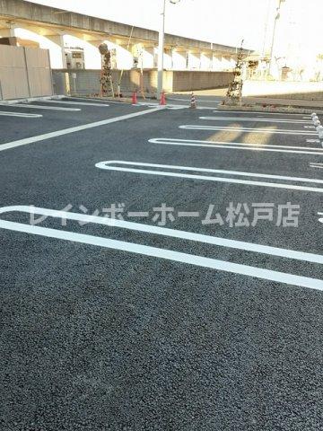 駐車場　車をお持ちの方に嬉しい駐車場付きの物件です