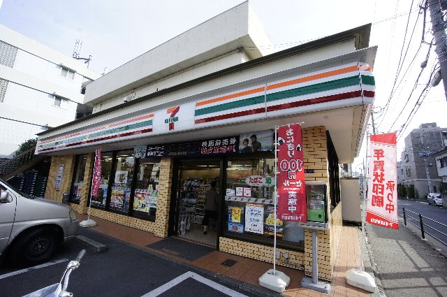 コンビニ　セブンイレブン 市川宝店（コンビニ）まで386m