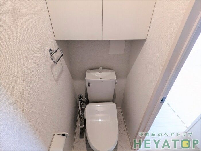 トイレ　温水洗浄便座