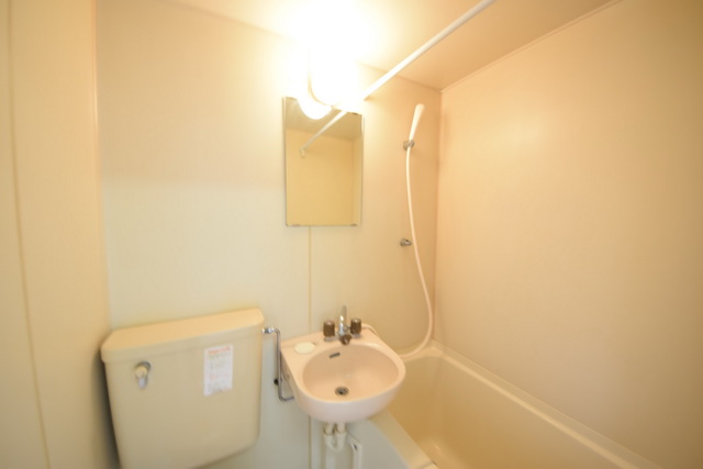 洗面設備　★ユニットバスはお掃除らくらく★