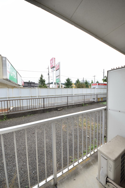 バルコニー　★窓から見える風景は…★