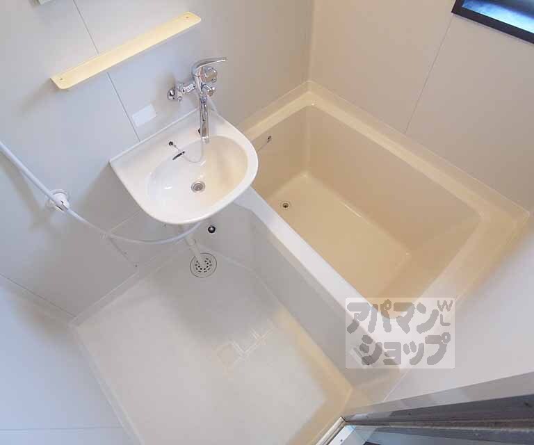 バス・シャワールーム　広々としたお風呂