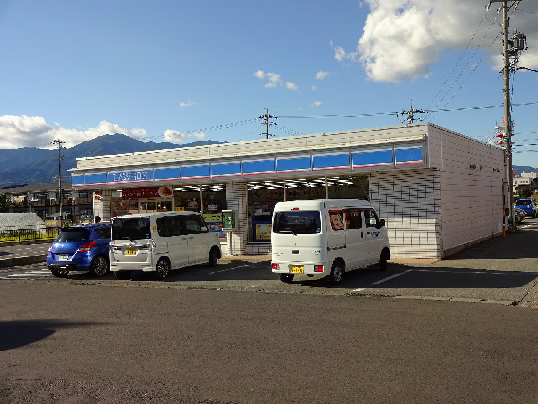 コンビニ　ローソン 伊那伊那部店（コンビニ）まで756m