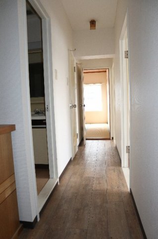 玄関　広々玄関収納もタップリ。