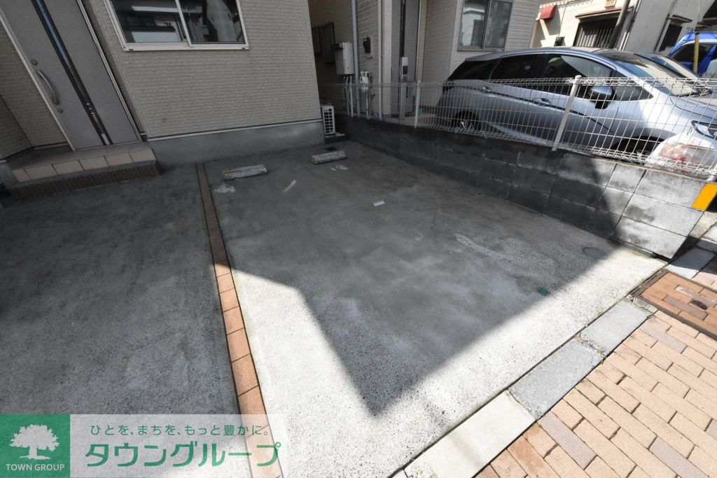 駐車場　駐車場