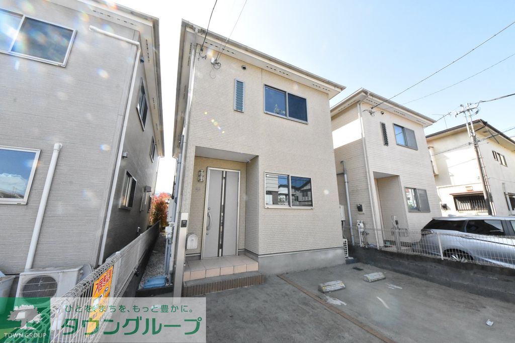 建物外観　駐車場