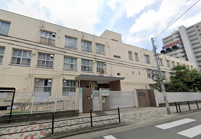 小学校　大阪市立新高小学校（小学校）まで367m