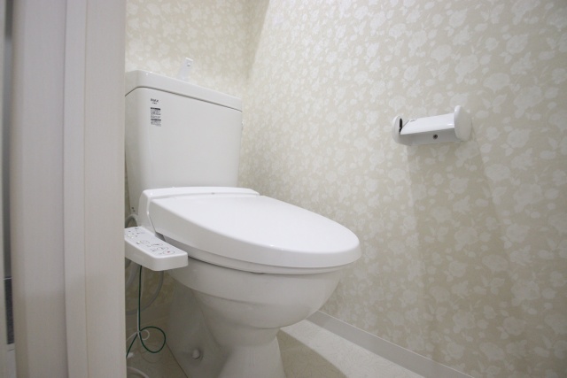 トイレ　※別室の参考写真の為、現況優先です。