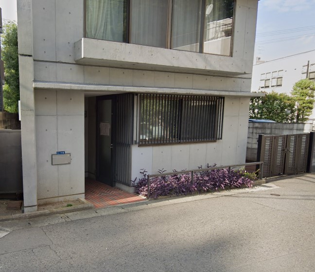 病院　岡田眼科医院（病院）まで502m