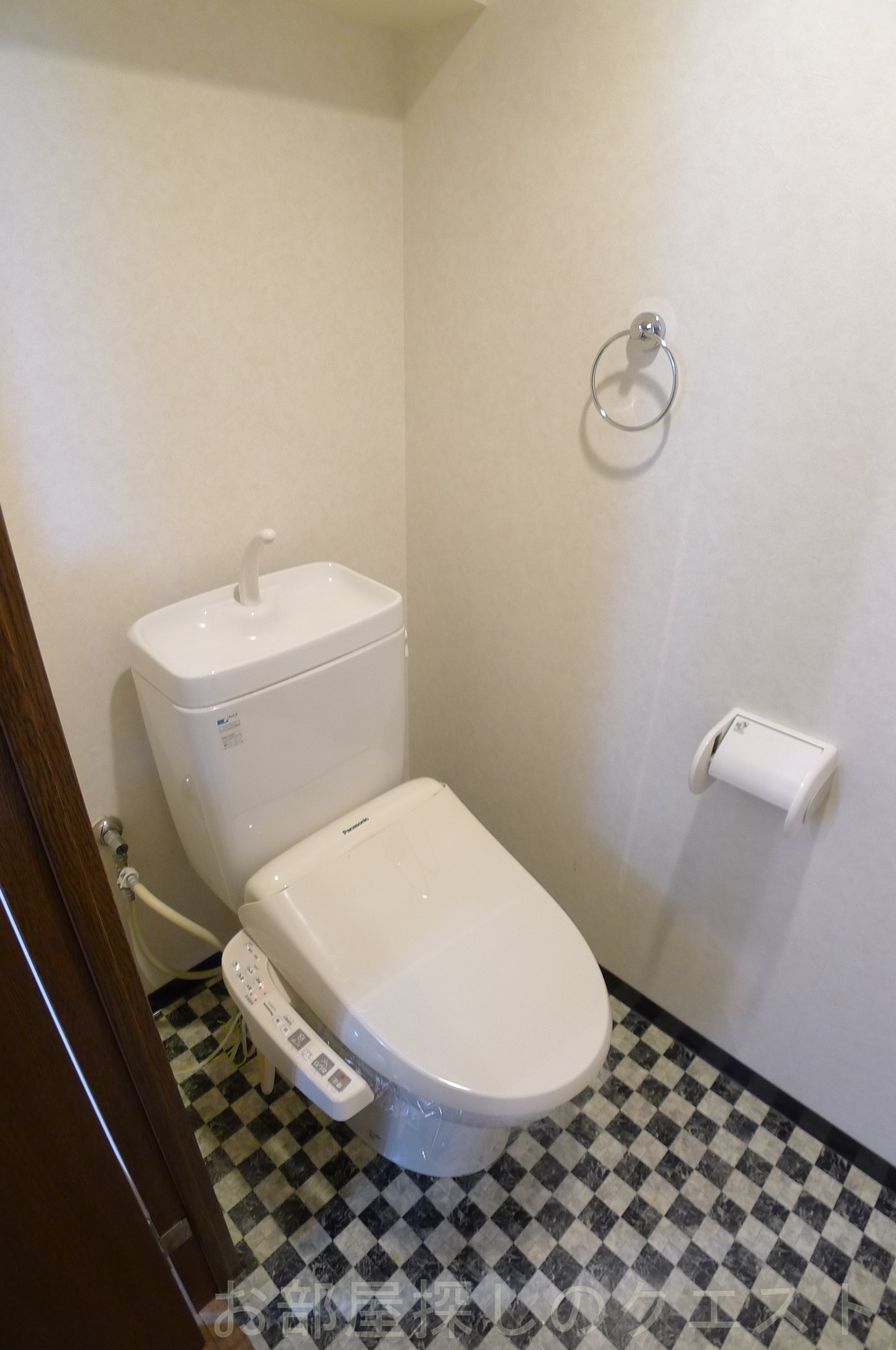 トイレ　（写真は同タイプのを使用しております。）