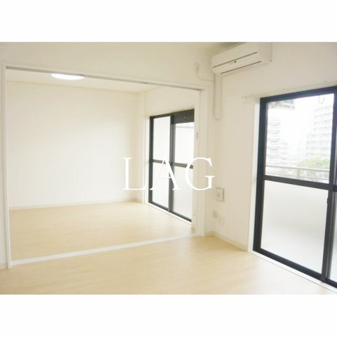 居室・リビング　洋室のお部屋です。