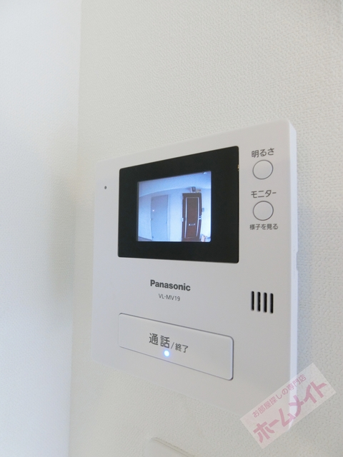 セキュリティ　カラーモニターホンで来訪者を確認できます♪